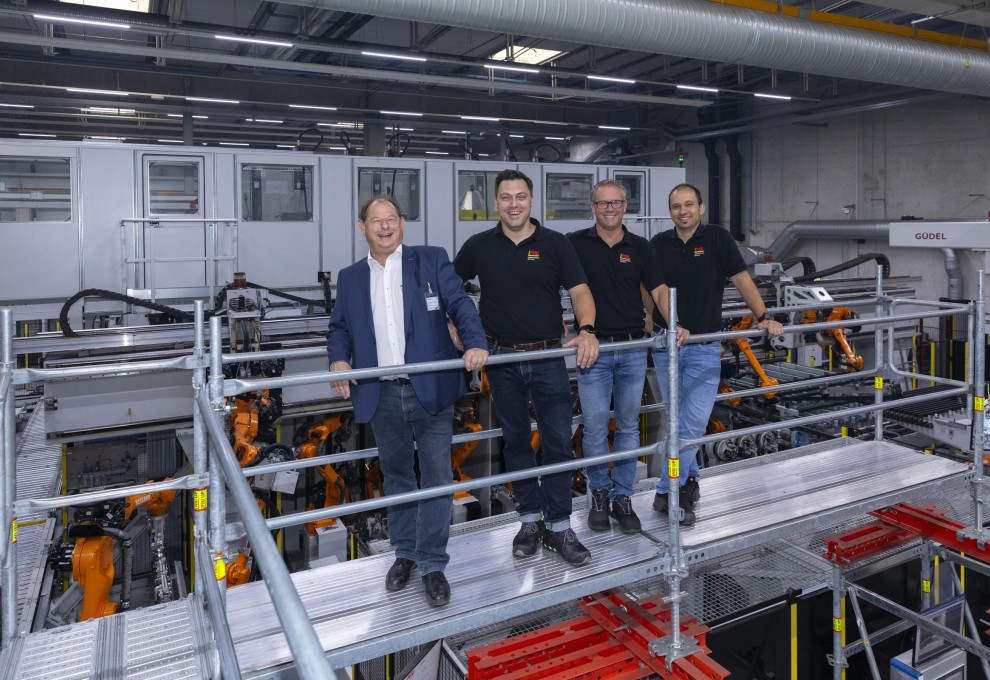 From left to right: Roland Hermann; Christian Merkle (Production Manager), Stephan Schraml (Head of Technology Centre) and Wolfgang Urban (Project Manager) at PERI when the robots were commissioned. (Source: Yaskawa.)